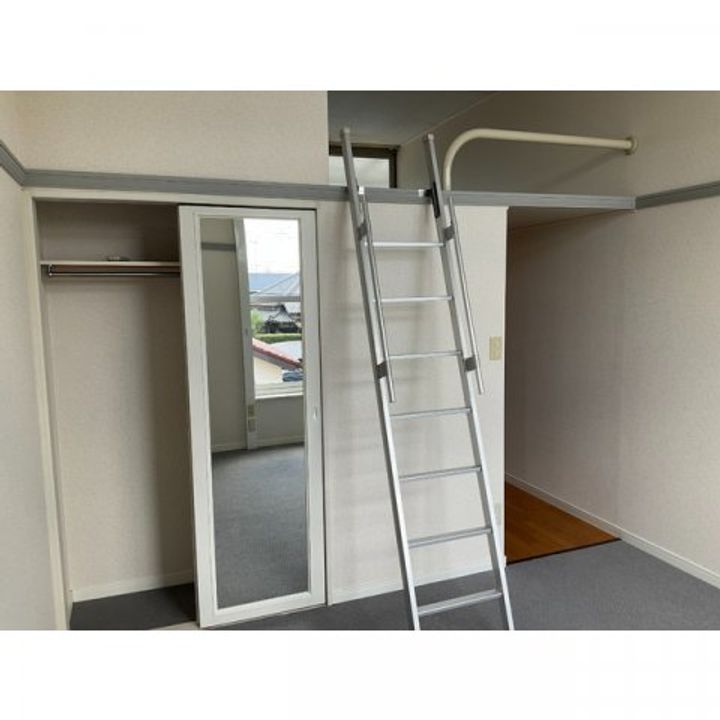 上前ハイツIの居間