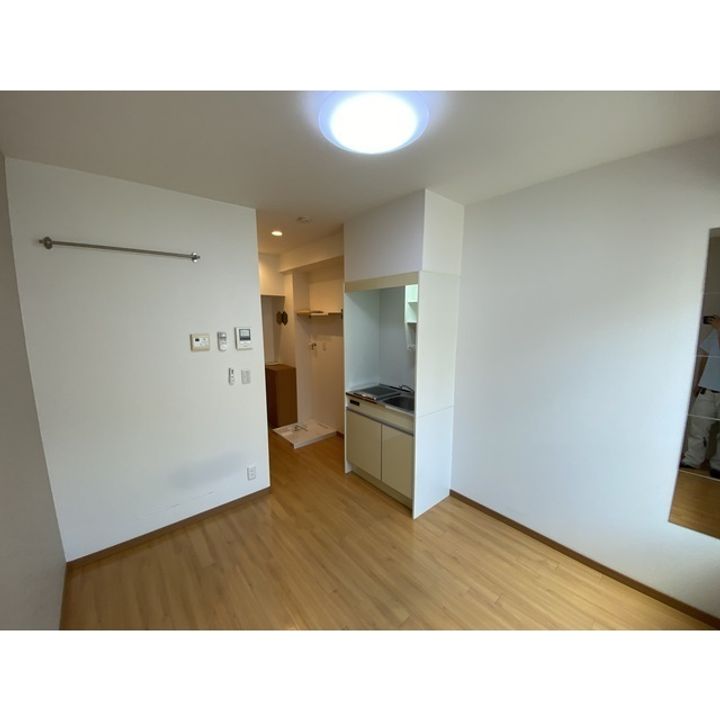 ストラーダ生麦の居間