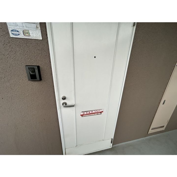 メゾンド貝塚の玄関