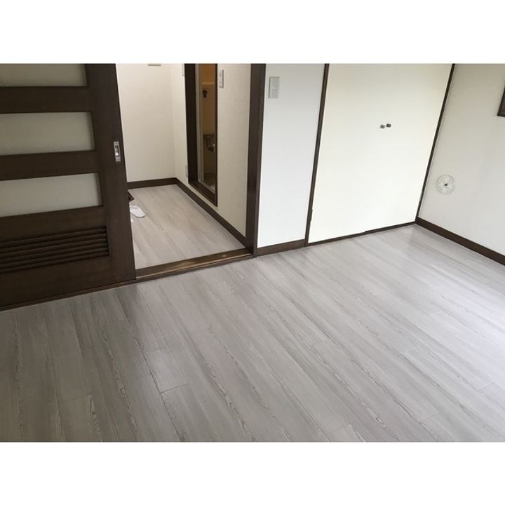 コパーズアプト清新Ⅴの居間