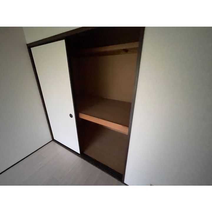 フォーブル綿貫1号棟の内装