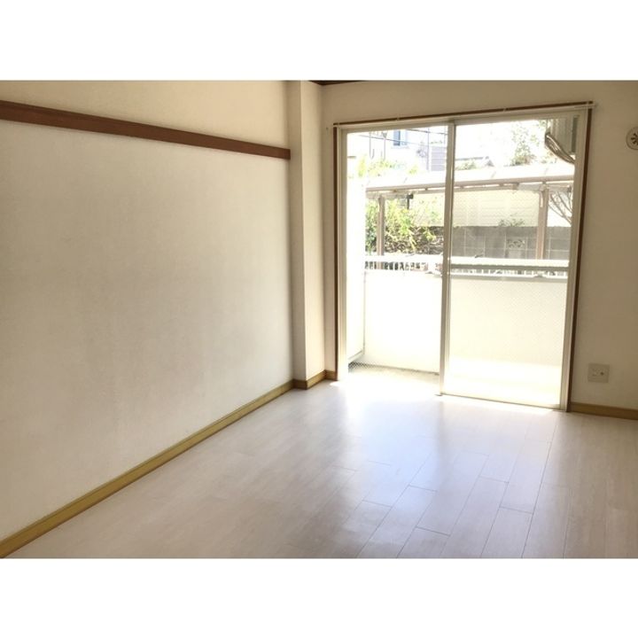 シャトーロマネの居間