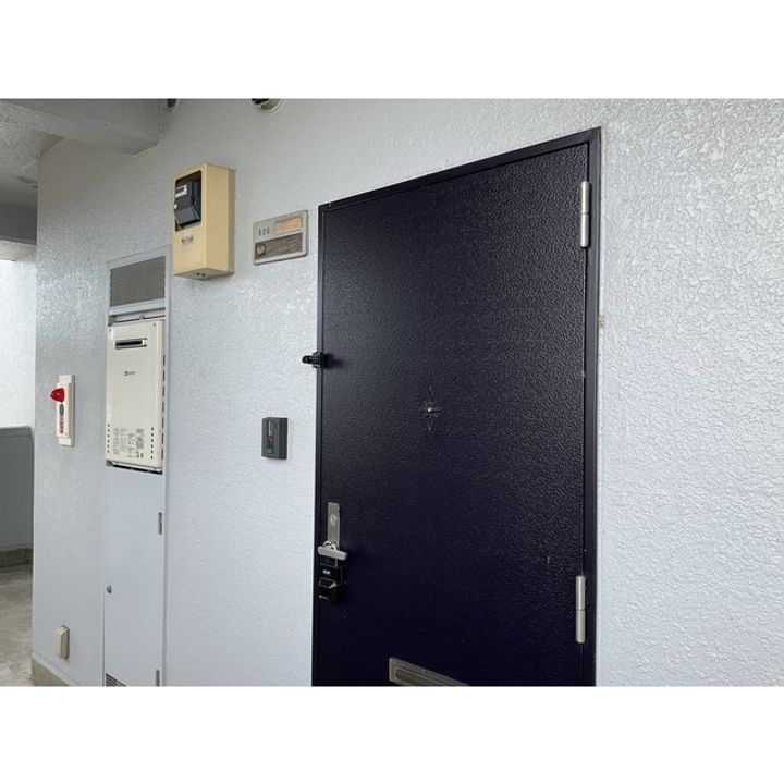 ヴィラ中川の玄関