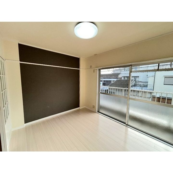 エム・アールコーポ204の居間