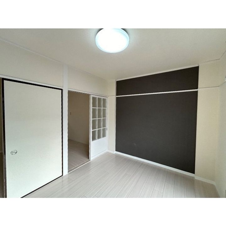 エム・アールコーポ204の居間