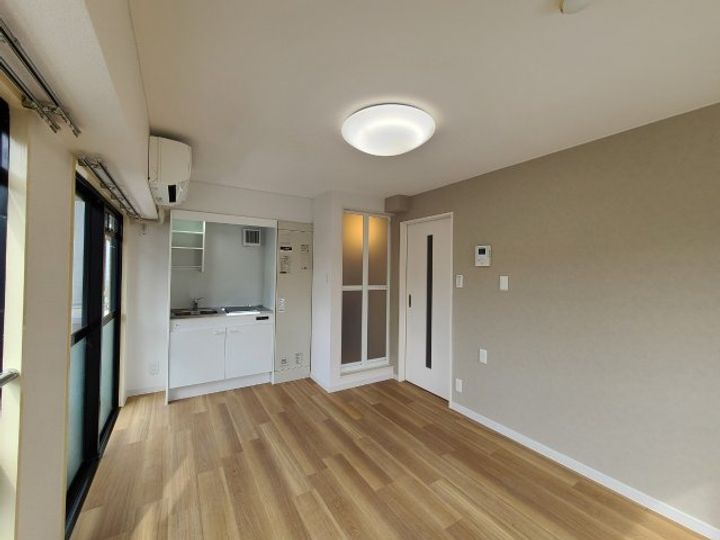 千代田ヒルズの居間