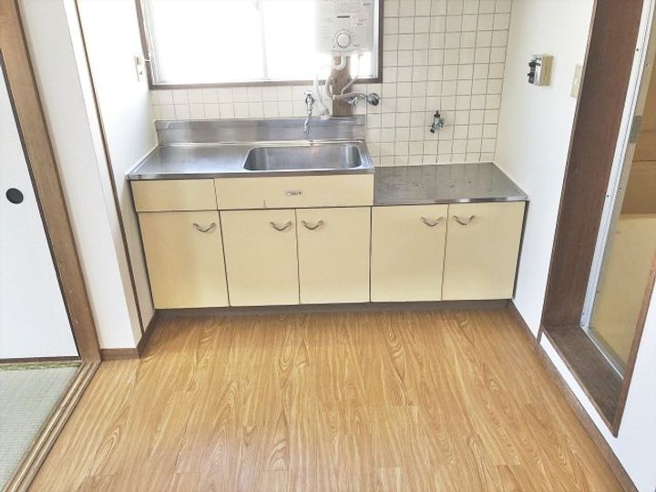 西三宝ビル602のキッチン