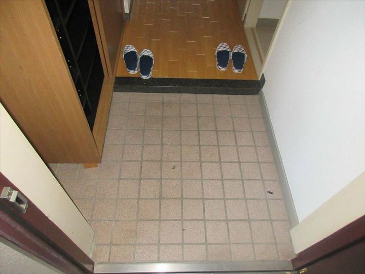 メイプル金山の玄関