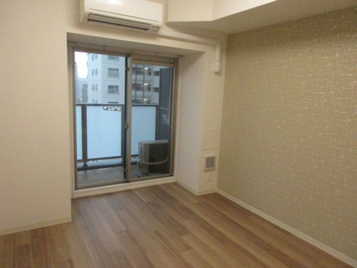 プレサンス広小路通葵の居間