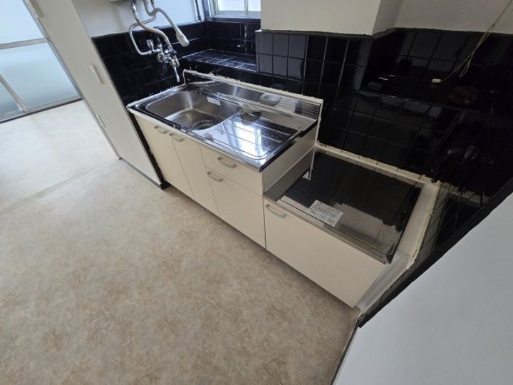 ハイネス桜山のキッチン