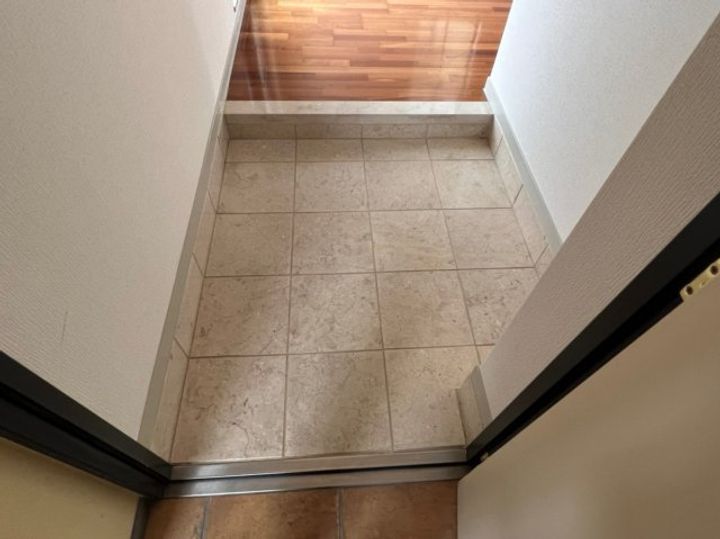 ラパン・ドゥの玄関