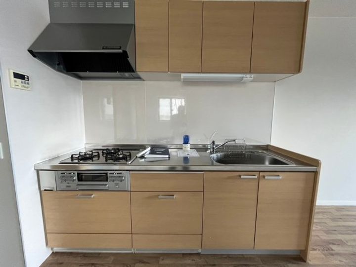 N apartmentのキッチン