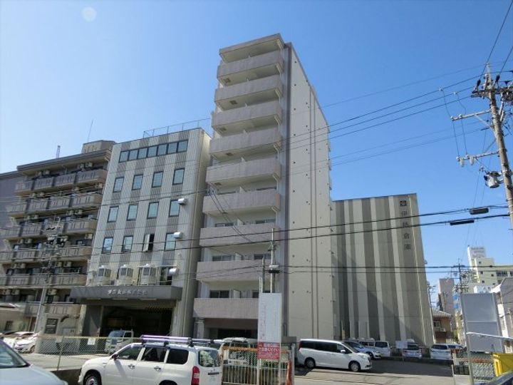 TINY GROVE(タイニーグルーブ)の外観