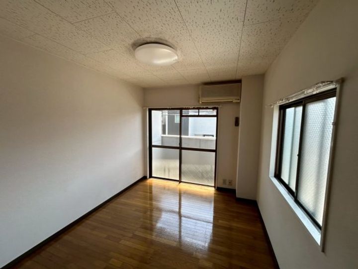 リバーストーン7の内装