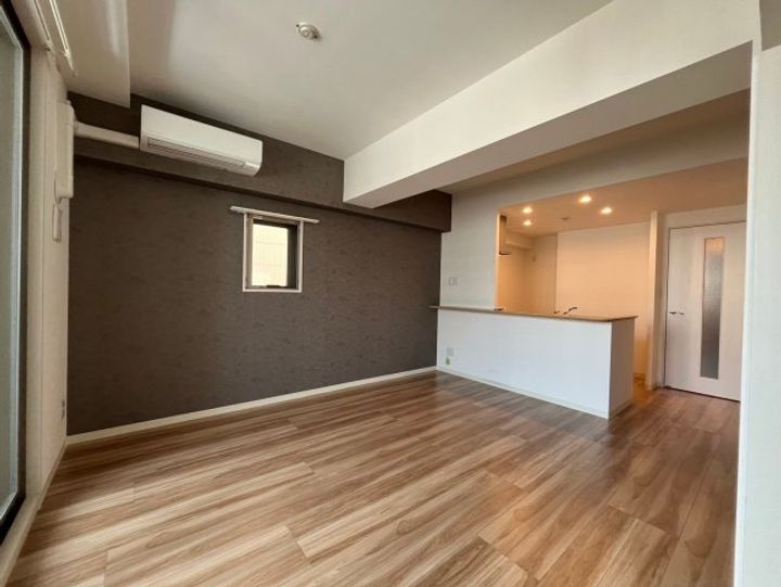 ポルタニグラ千代田の居間