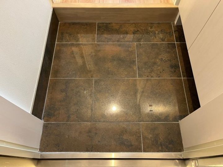 ポルタニグラ千代田の玄関