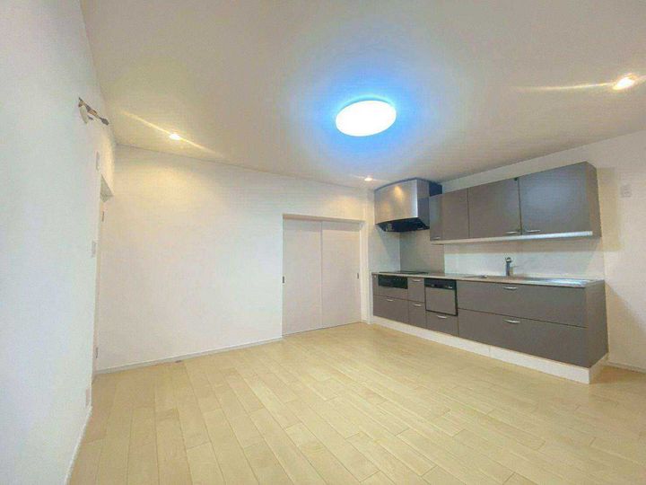 三旺マンション第三東山の居間