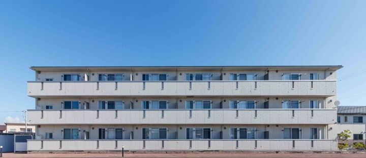 富山県砺波市杉木1丁目(アパート)の賃貸物件の外観