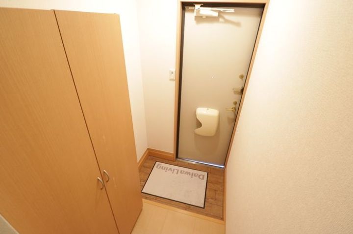 富山県砺波市坪内(アパート)の賃貸物件の玄関
