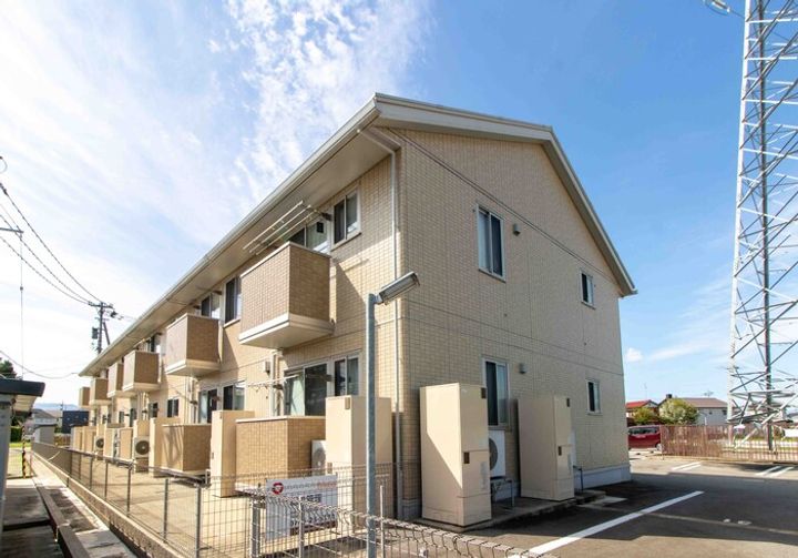 富山県砺波市鍋島(アパート)の賃貸物件の外観
