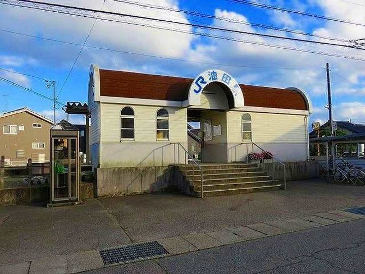 富山県砺波市栄町(アパート)の賃貸物件の周辺