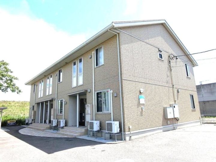 富山県高岡市出来田(アパート)の賃貸物件の外観