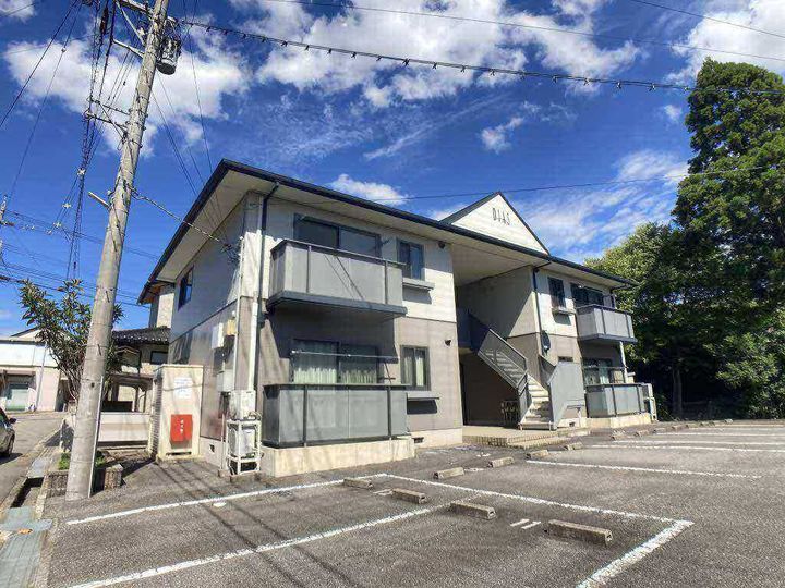 富山県射水市枇杷首(アパート)の賃貸物件の外観