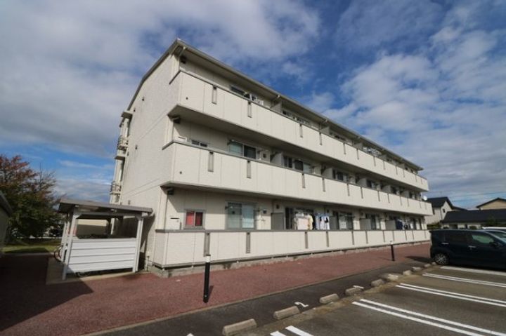 富山県砺波市杉木1丁目(アパート)の賃貸物件の外観