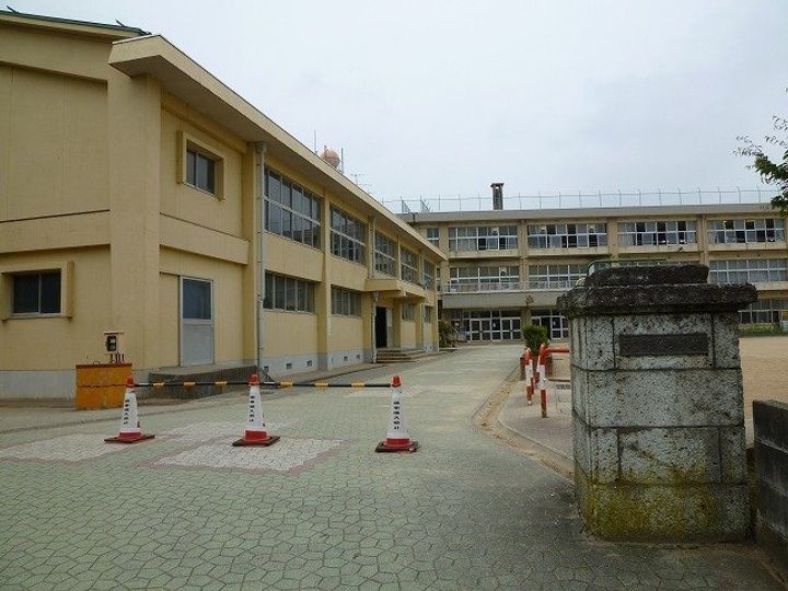 富山県高岡市井口本江(アパート)の賃貸物件の周辺