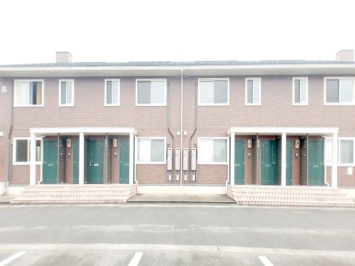 富山県砺波市坪内(アパート)の賃貸物件の外観