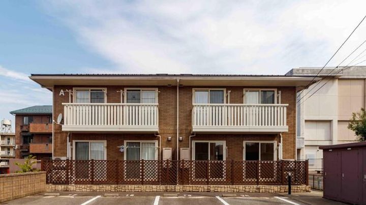 富山県砺波市幸町(アパート)の賃貸物件の外観