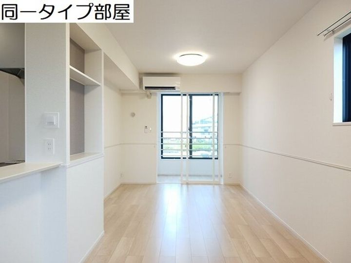 富山県富山市婦中町下井沢(アパート)の賃貸物件の居間