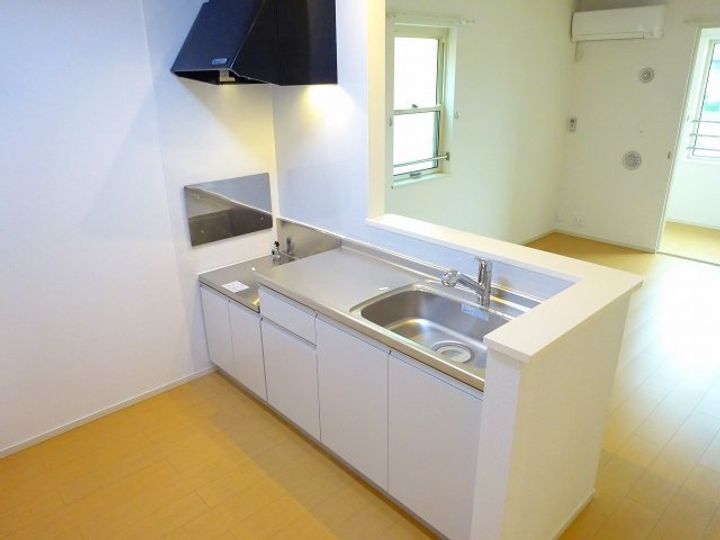 富山県高岡市蓮花寺(アパート)の賃貸物件のキッチン