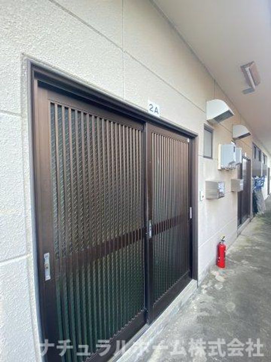 すみれ荘2Aの玄関