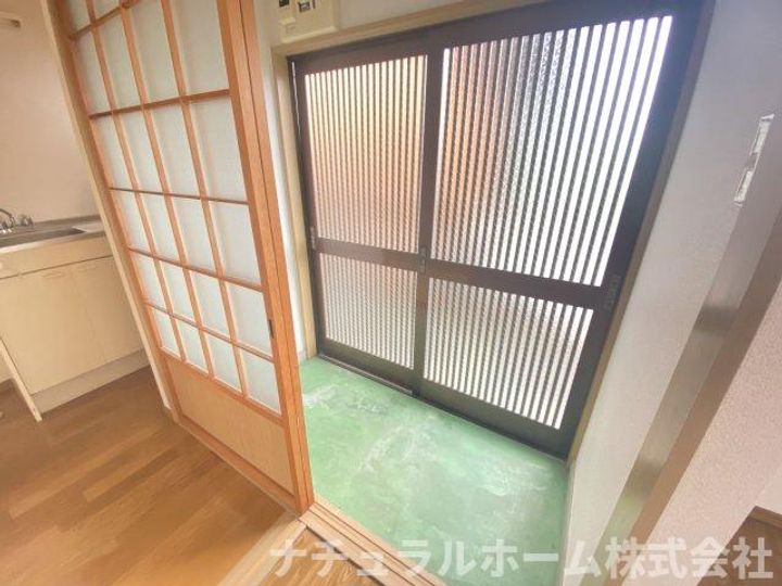 すみれ荘2Aの玄関