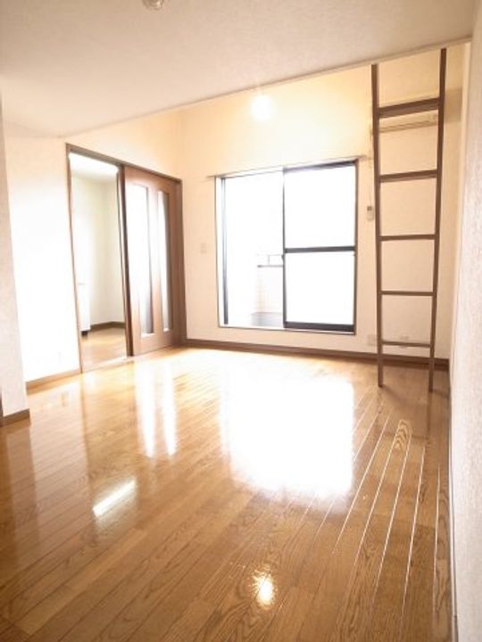 アネックス弁天の居間