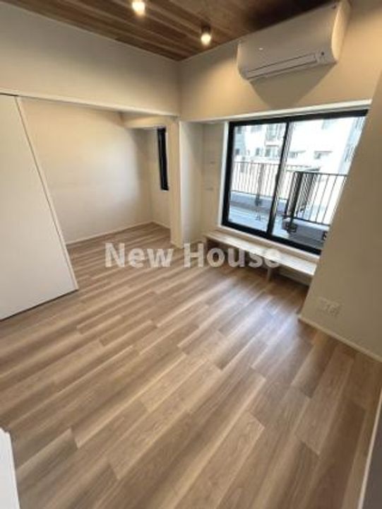 シーズンフラッツ新大塚 の居間