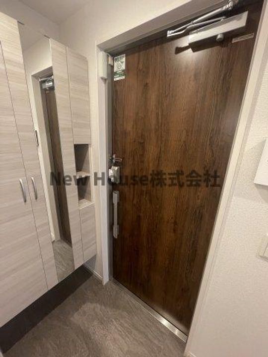 グラナーデ目白御留山の玄関