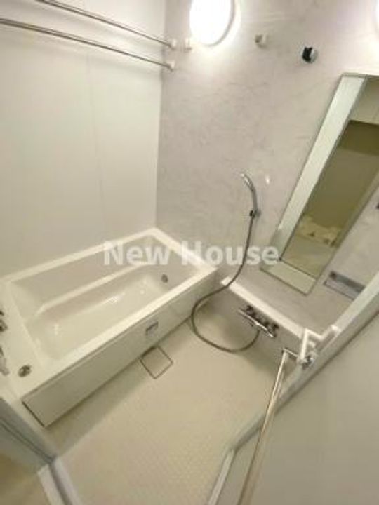 コンフォリア・リヴ東池袋 の風呂