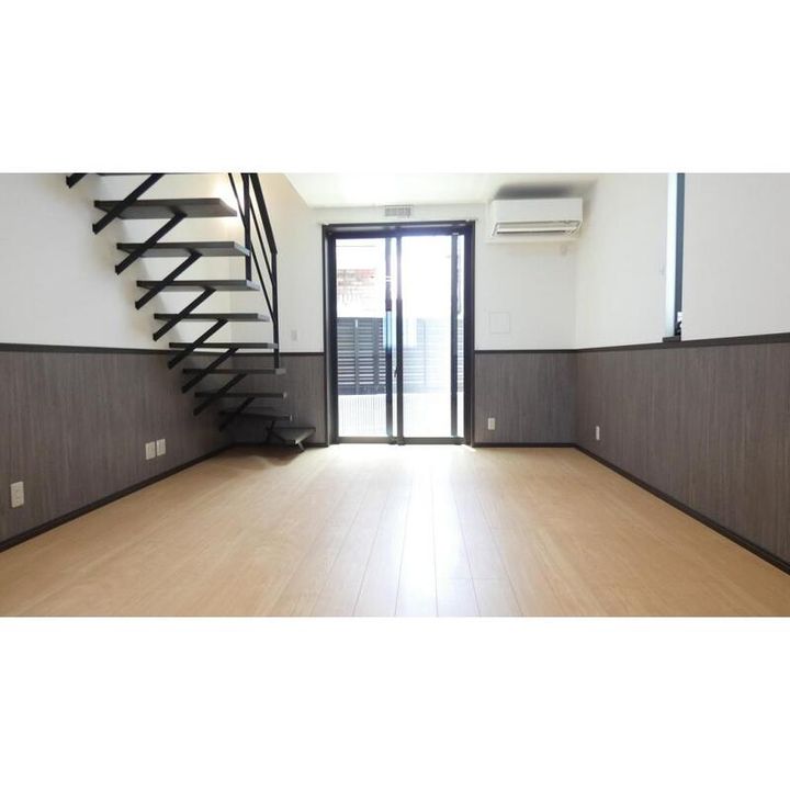 東京都北区赤羽北2丁目(一戸建)の賃貸物件の居間