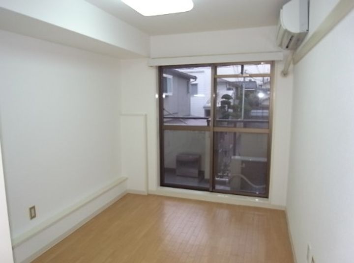 ジョイフル池袋西の居間