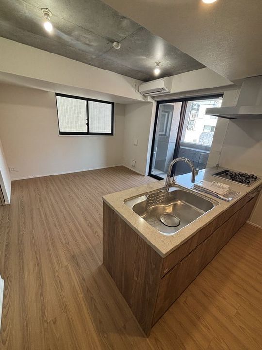 ルミエール三番町の居間