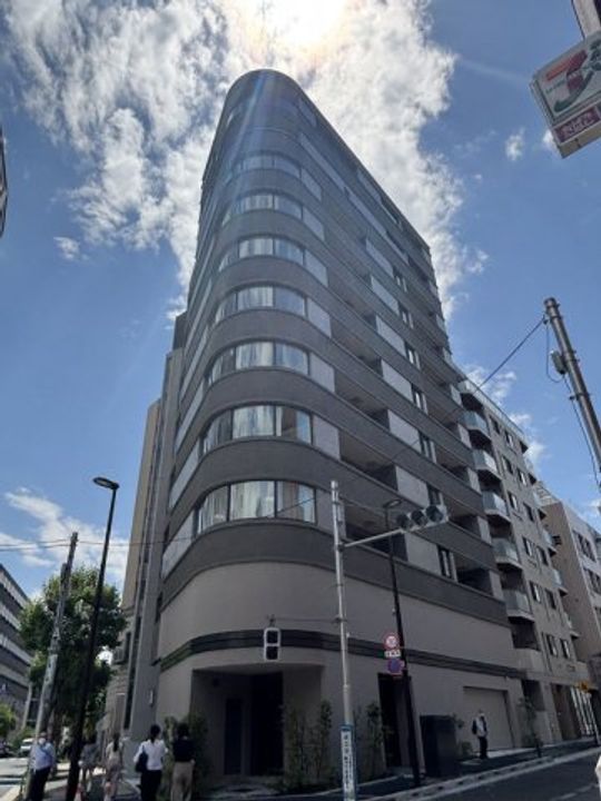 ルミエール三番町の外観