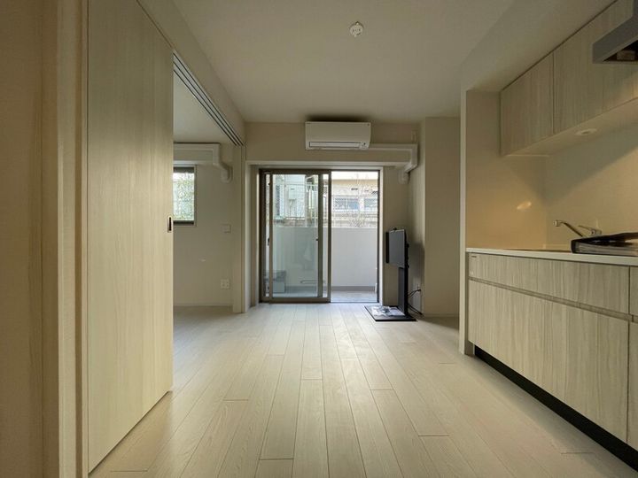 ルミーク本町ウェストの居間