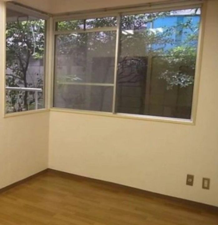 グリーンハイツ本郷の居間