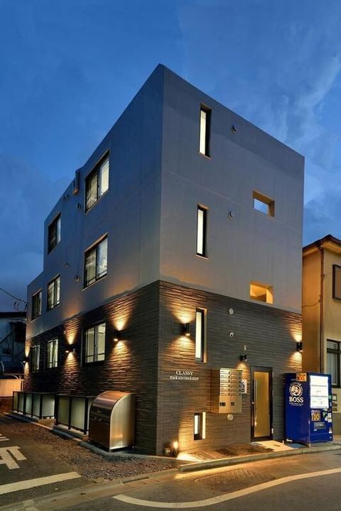 東京都中野区本町2丁目の賃貸マンションの外観