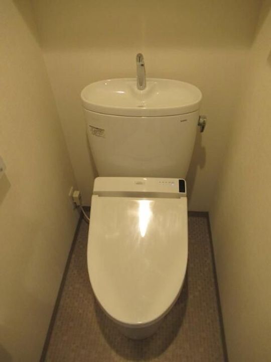 東京都荒川区東尾久1丁目の賃貸マンションの内装