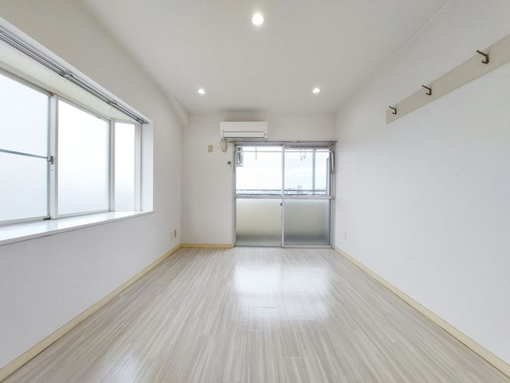 メゾン桑原506の居間
