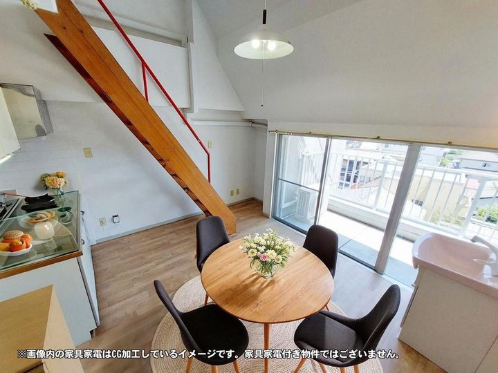 ビームス502の居間