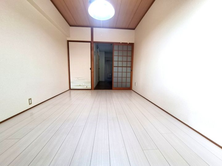 中村ビル602の居間